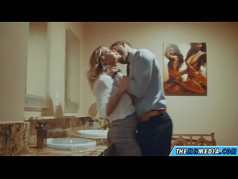 ❤️ Kung ang usa ka busty blonde naghaylo kanimo sa usa ka publiko nga kasilyas ❤️ Sex video sa ceb.recetasketo.top ☑